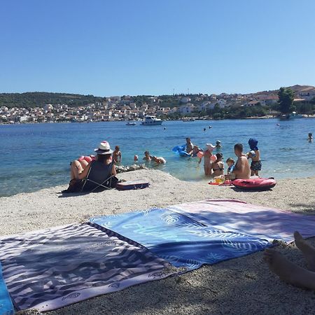 Apartman Pontis Okrug Gornji Trogir Exteriör bild