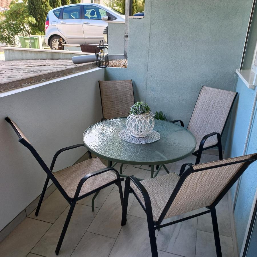 Apartman Pontis Okrug Gornji Trogir Exteriör bild