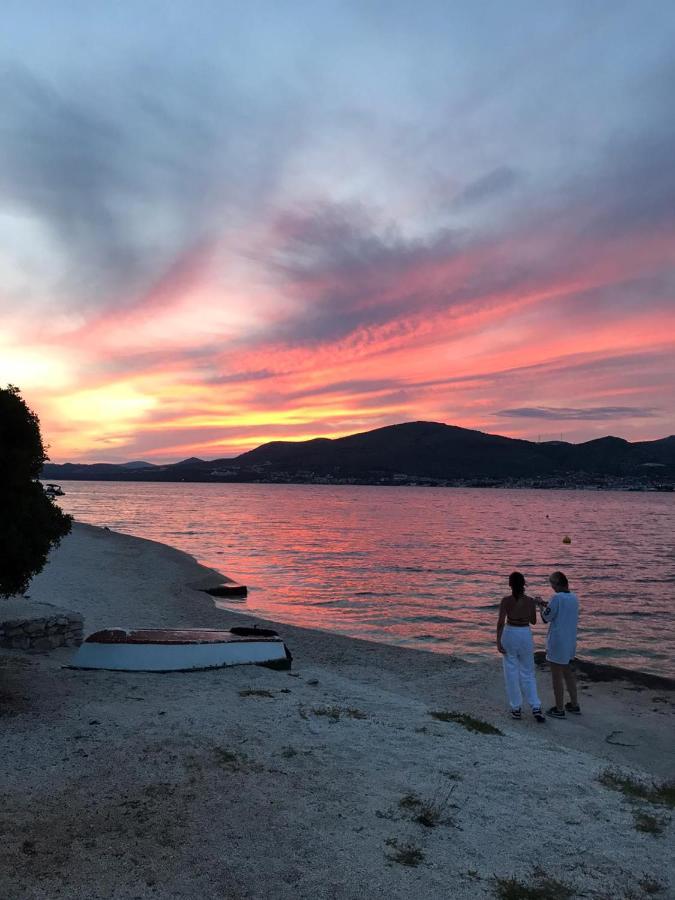 Apartman Pontis Okrug Gornji Trogir Exteriör bild